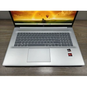Ноутбук HP 17 Ryzen 5 7520U, 8GB, 512GB SSD, Win 11— Великий екран 17.3
